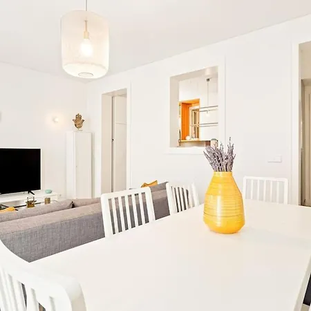 Sunny Bica - Downtown Large